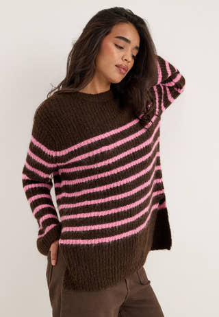 Onlmaggie Ls Long O-neck Cc Knt Brown