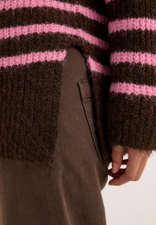 Onlmaggie Ls Long O-neck Cc Knt Brown