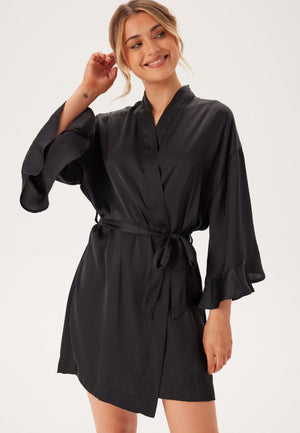 Frill Robe