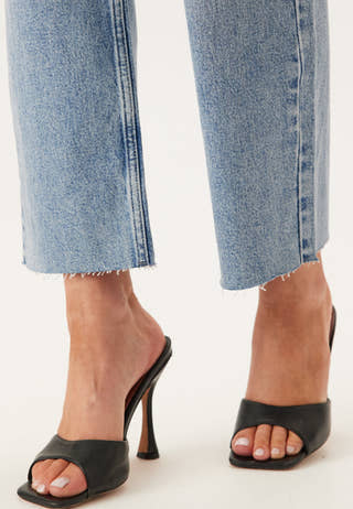 High Straight Ankle Jeans