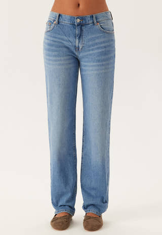 Low Waist Straight Jeans
