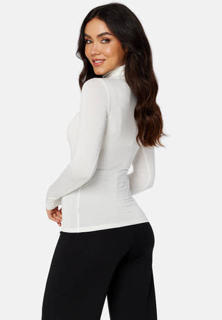Nilea turtleneck top