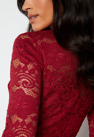 Jolie Lace Gown