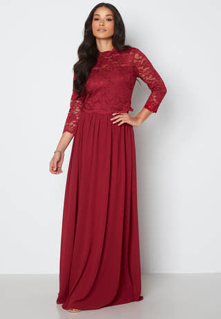 Jolie Lace Gown
