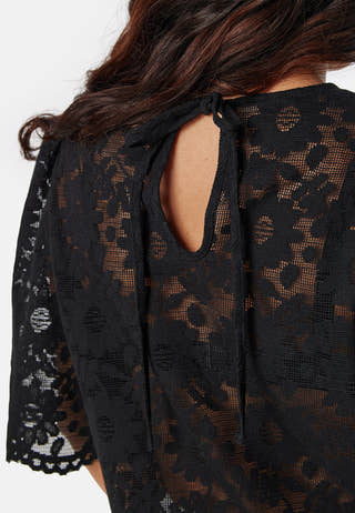 Round Neck Lace Blouse