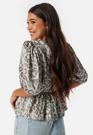 Round Neck Puff Sleeve Blouse