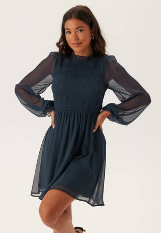 bubbleroom-smock-ls-dress_6_166ee67c-9df2-41a9-b263-c83fede1f45f