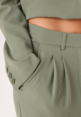Straight Leg Pleated Suit Pants