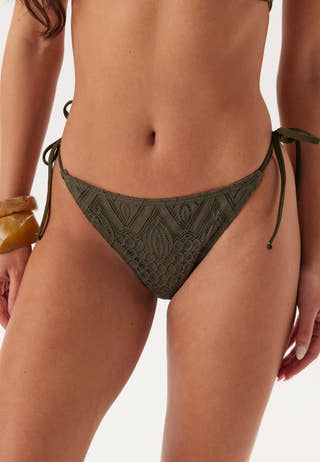 Tie Lace Bottom