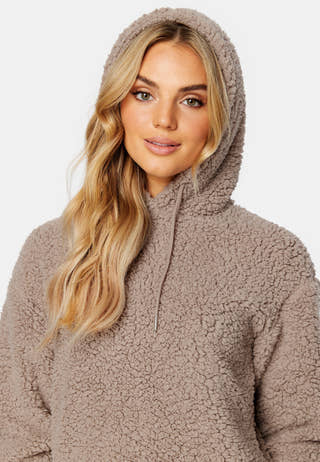 Una fluffy teddy hoodie