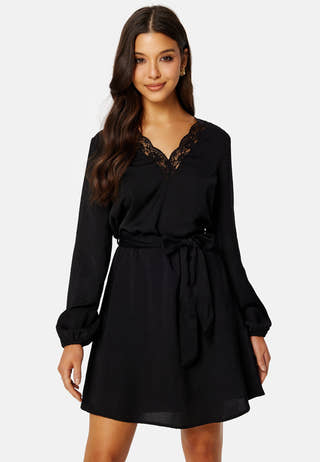 Vallie lace dress