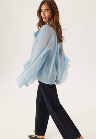 Wide Sleeve Bow Blouse