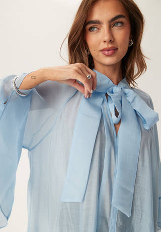 Wide Sleeve Bow Blouse