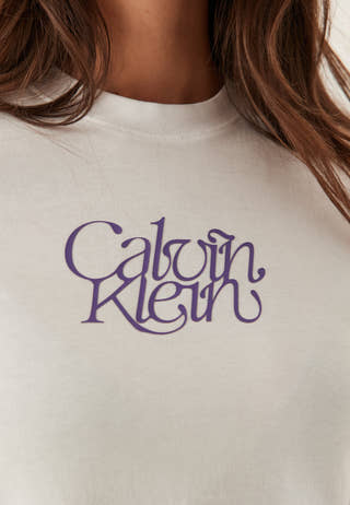 Ss Fitted Script Calvin Klein Te