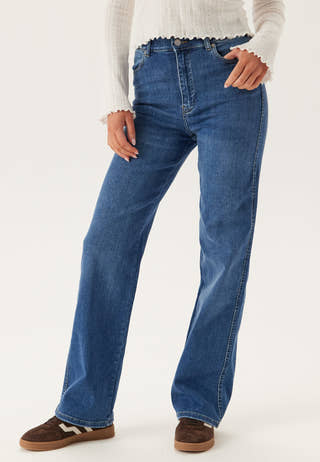 Moxy Straight
