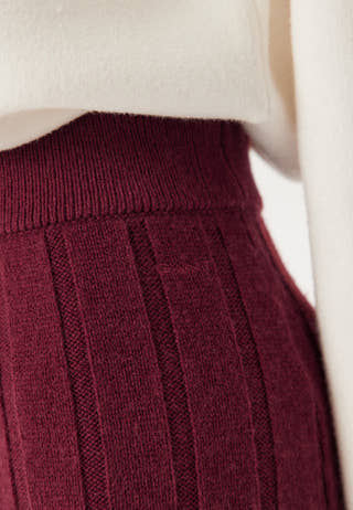 Wide Ribbed Wool Skirt