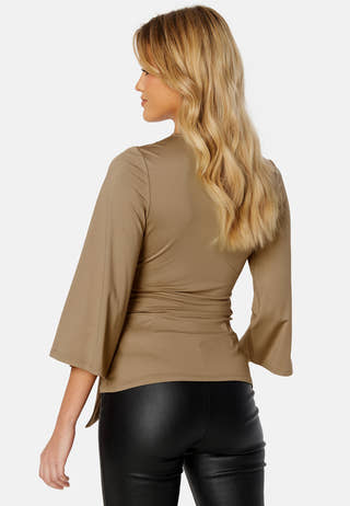 Petra tie top