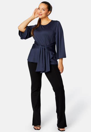 Petra tie top