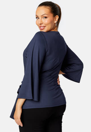 Petra tie top