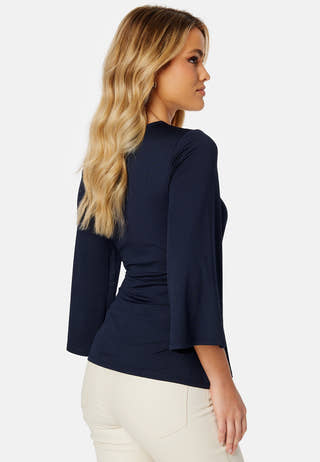 Petra tie top