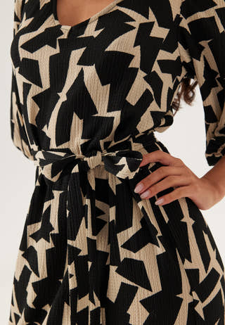 Structured Puff Sleeve Midi Dress