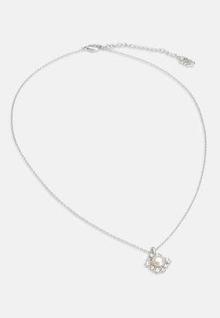 Emily Pearl Necklace