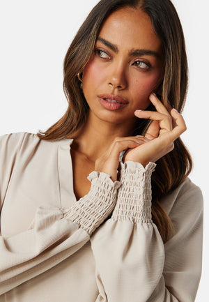 Onlmette V-Neck Smock Top