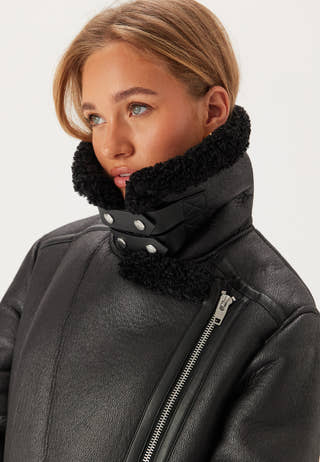 Delia Coat