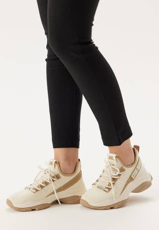 Mac-E Sneaker
