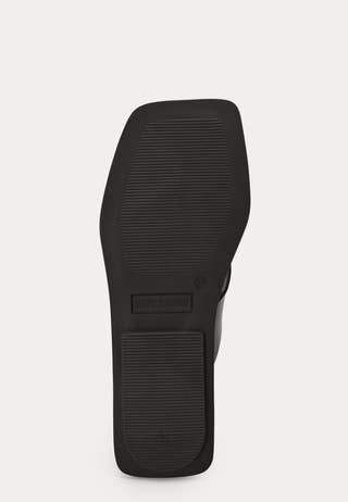 Splash Sandal