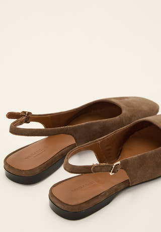 Delia Sandals Flats
