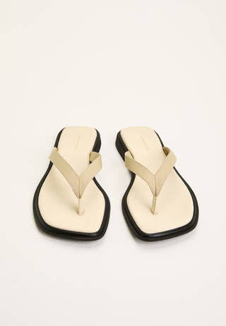 Izzy Sandal Flats