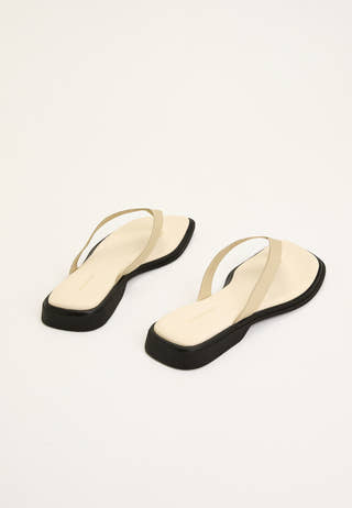 Izzy Sandal Flats