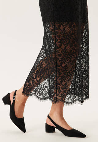 Marta Slingback