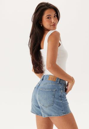 Vmtess mid rise short denim shorts