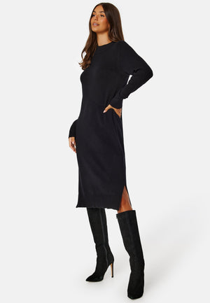 Viril Crew Neck Midi Dress