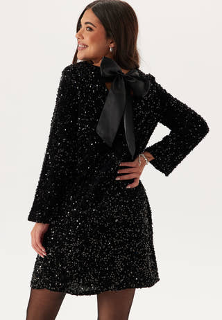 Viaria L/S O-NECK OPEN BACK DRESS