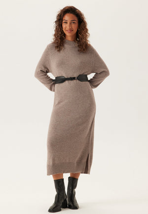 Viril Crew Neck Midi Dress
